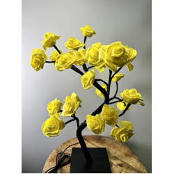 Rozenboom lamp -- 24 LED - Gele blaadjes - Tafellamp - Decoratielamp - Liefdesontwerp