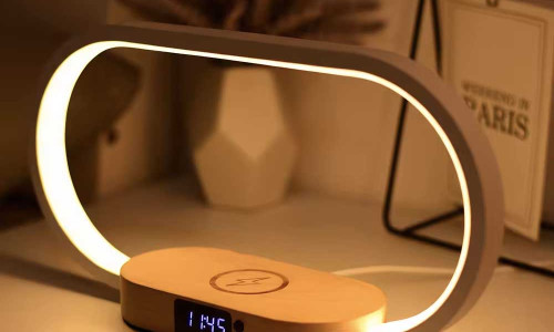 LED Tafellamp of nachtlamp met draadloze smartphone lader --